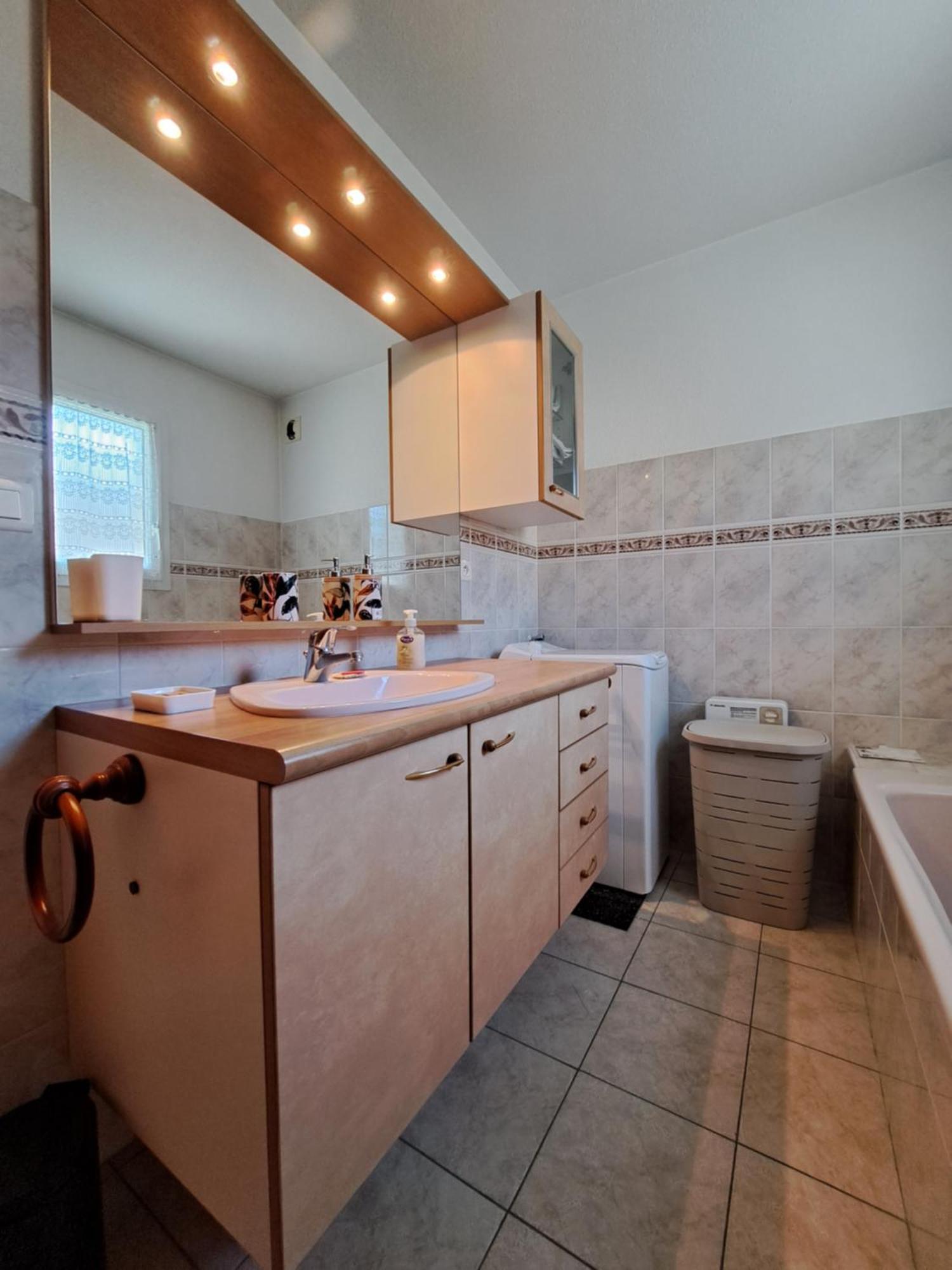 Grand T2 Proche Centre Ville, Vue Mer Et Montagne Bastia (Corsica) Exterior foto